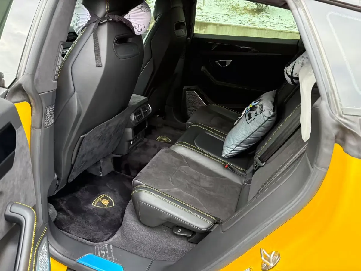 2021 Lamborghini Urus 4.0T 641HP V8 8AT,autocango,china used car exporter,china ev exporter,chinese used car exporter,chinese used ev exporter