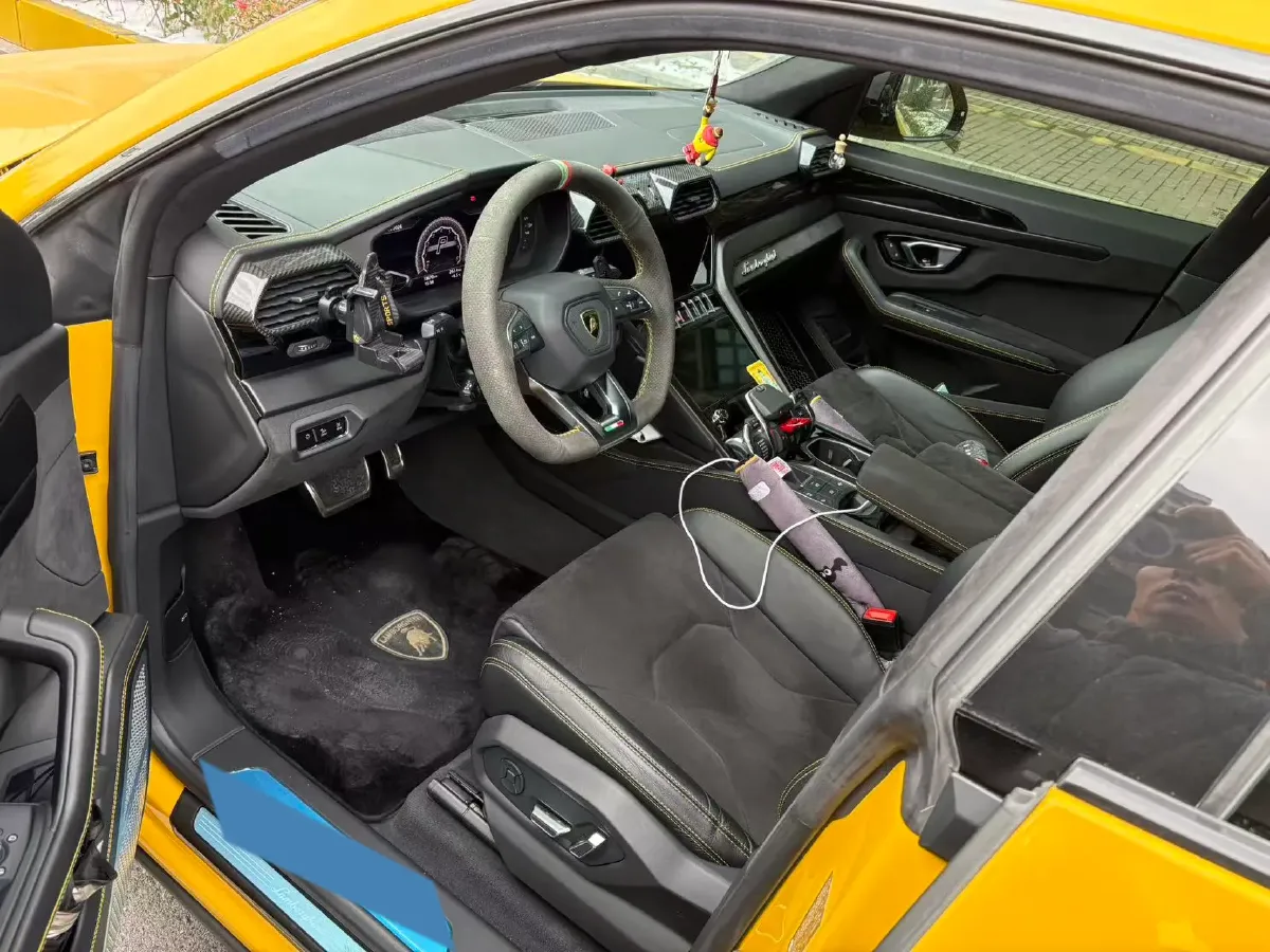 2021 Lamborghini Urus 4.0T 641HP V8 8AT,autocango,china used car exporter,china ev exporter,chinese used car exporter,chinese used ev exporter