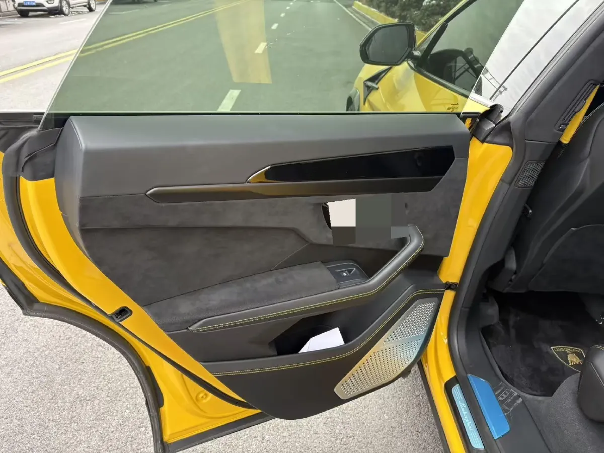 2021 Lamborghini Urus 4.0T 641HP V8 8AT,autocango,china used car exporter,china ev exporter,chinese used car exporter,chinese used ev exporter