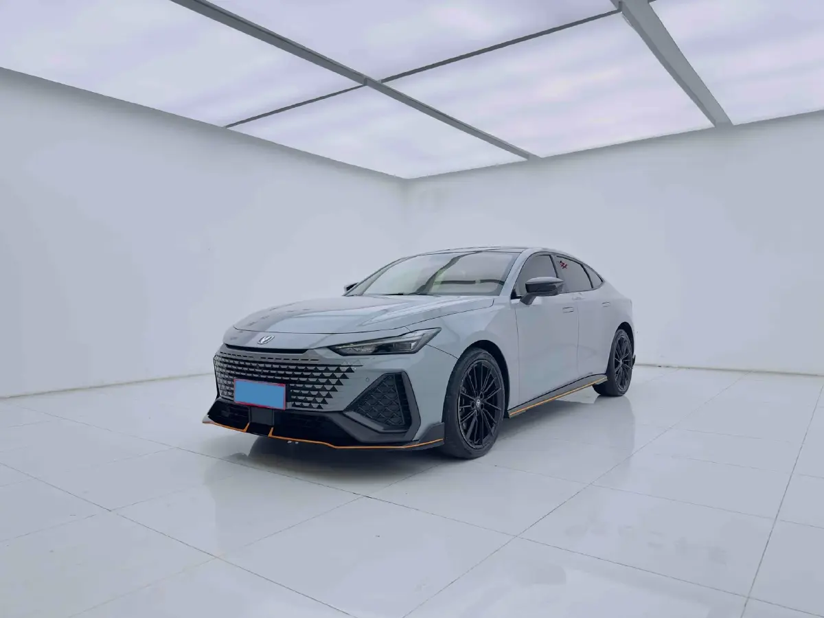 2022 ChangAn UNI-V 2.0T 233HP L4 8AT