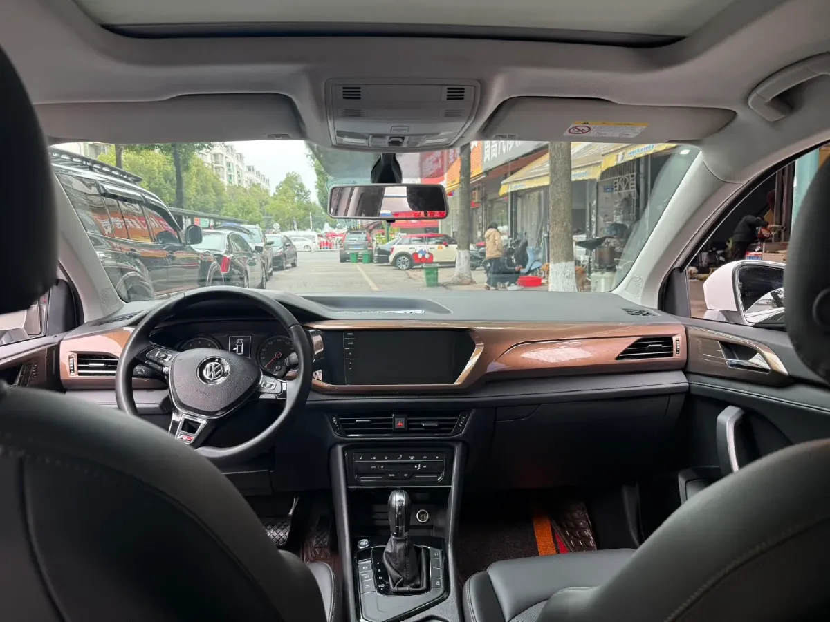 2021 Volkswagen Tharu 1.4T 150HP L4 7DCT,autocango,china used car exporter,china ev exporter,chinese used car exporter,chinese used ev exporter