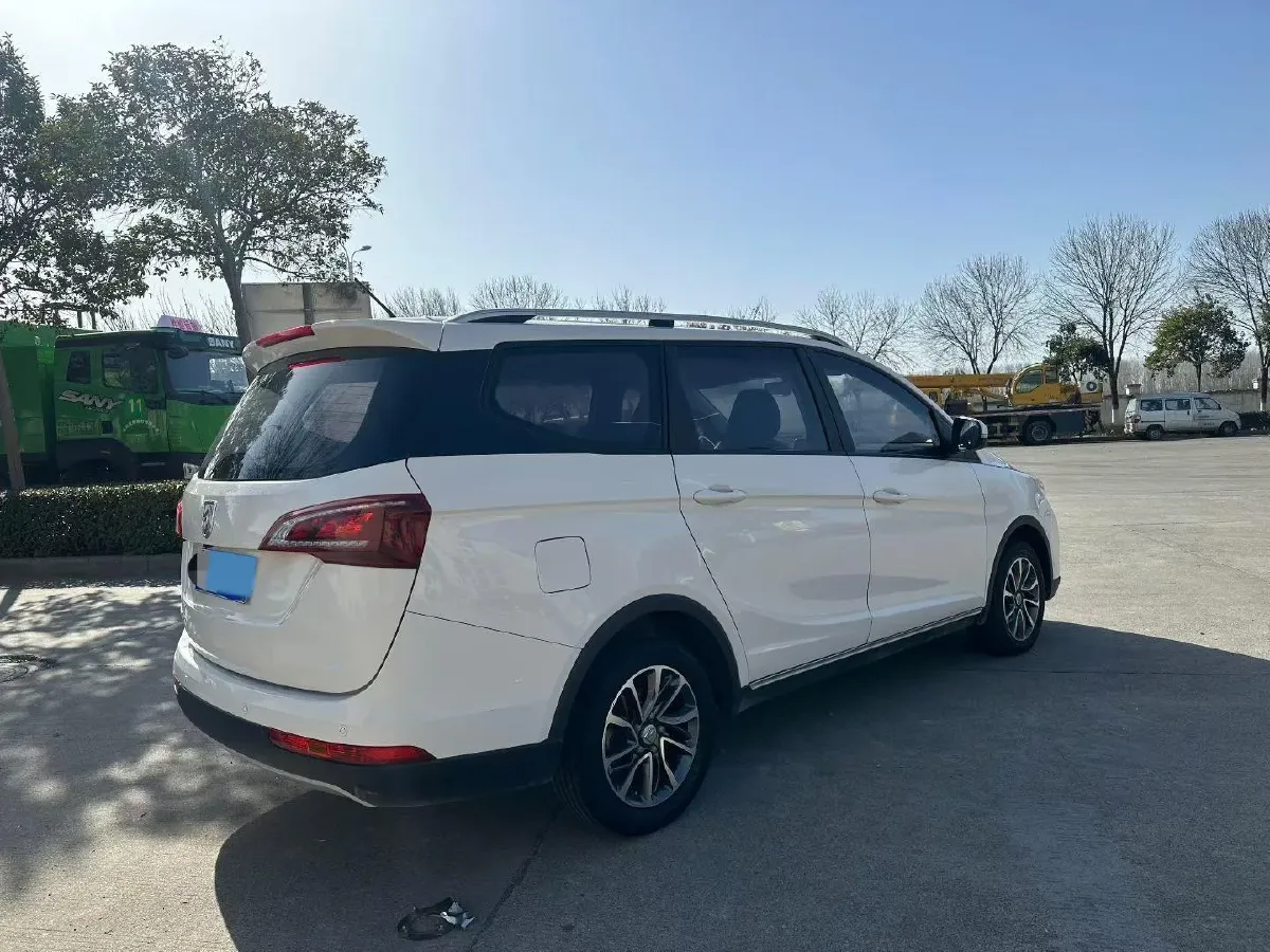 2019 BaoJun 730 1.5T 151HP L4 CVT,autocango,china used car exporter,china ev exporter,chinese used car exporter,chinese used ev exporter