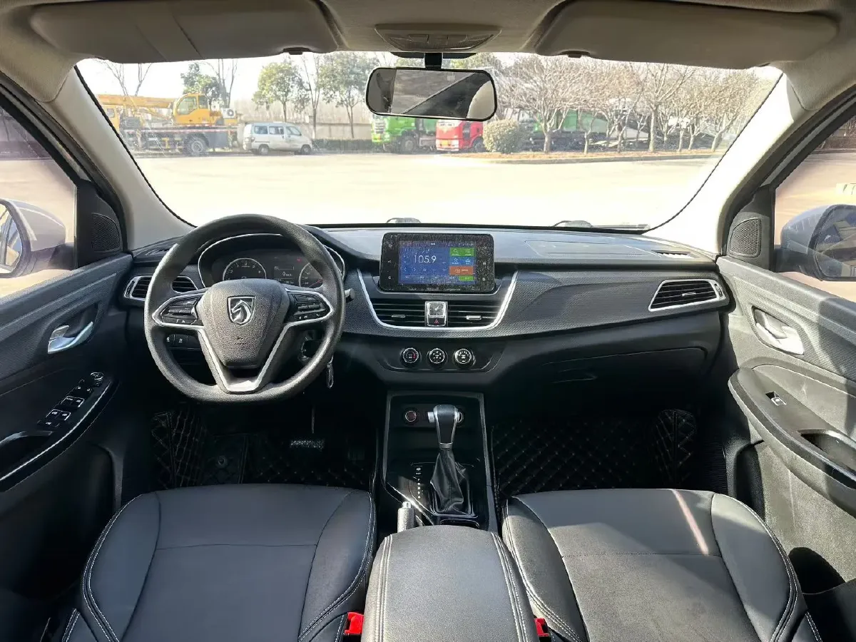 2019 BaoJun 730 1.5T 151HP L4 CVT,autocango,china used car exporter,china ev exporter,chinese used car exporter,chinese used ev exporter