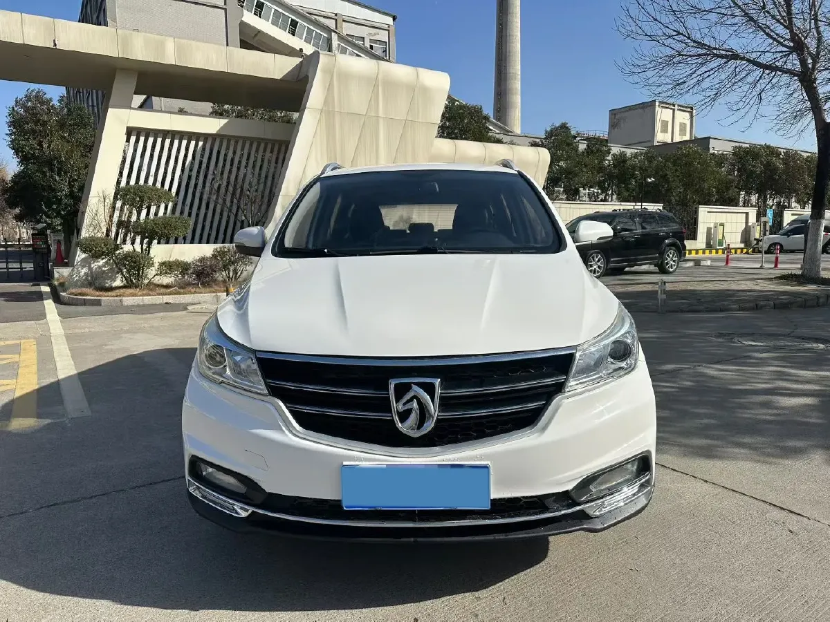 2019 BaoJun 730 1.5T 151HP L4 CVT,autocango,china used car exporter,china ev exporter,chinese used car exporter,chinese used ev exporter