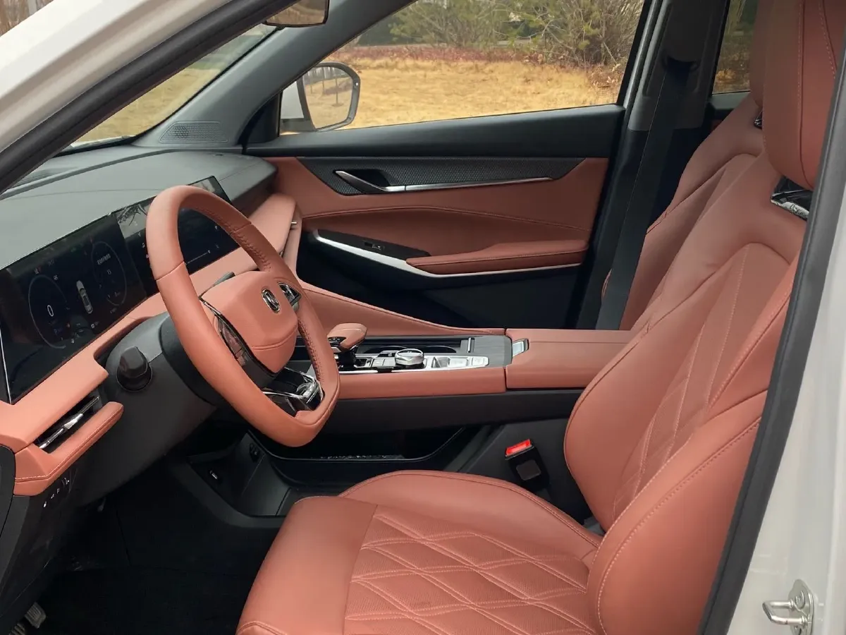 2023 ChangAn CS75 Plus iDD 1.5T 170HP L4 6TCT PHEV 28.39KWH,autocango,china used car exporter,china ev exporter,chinese used car exporter,chinese used ev exporter