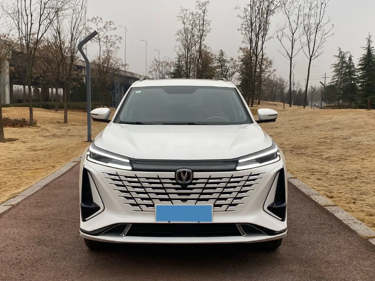 2023 ChangAn CS75 Plus iDD 1.5T 170HP L4 6TCT PHEV 28.39KWH,autocango,china used car exporter,china ev exporter,chinese used car exporter,chinese used ev exporter