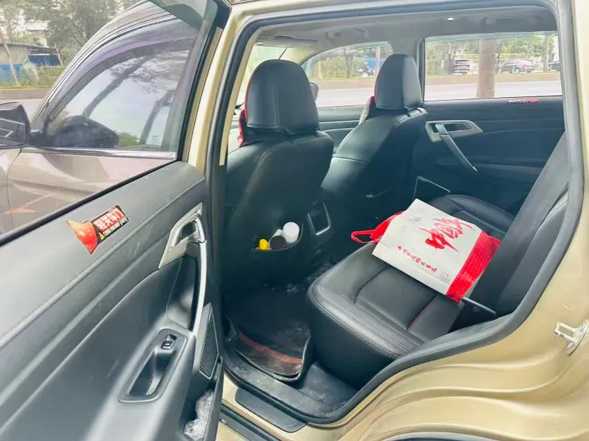 2018 Geely Azkarra 2.0L 141HP L4 6MT,autocango,china used car exporter,china ev exporter,chinese used car exporter,chinese used ev exporter