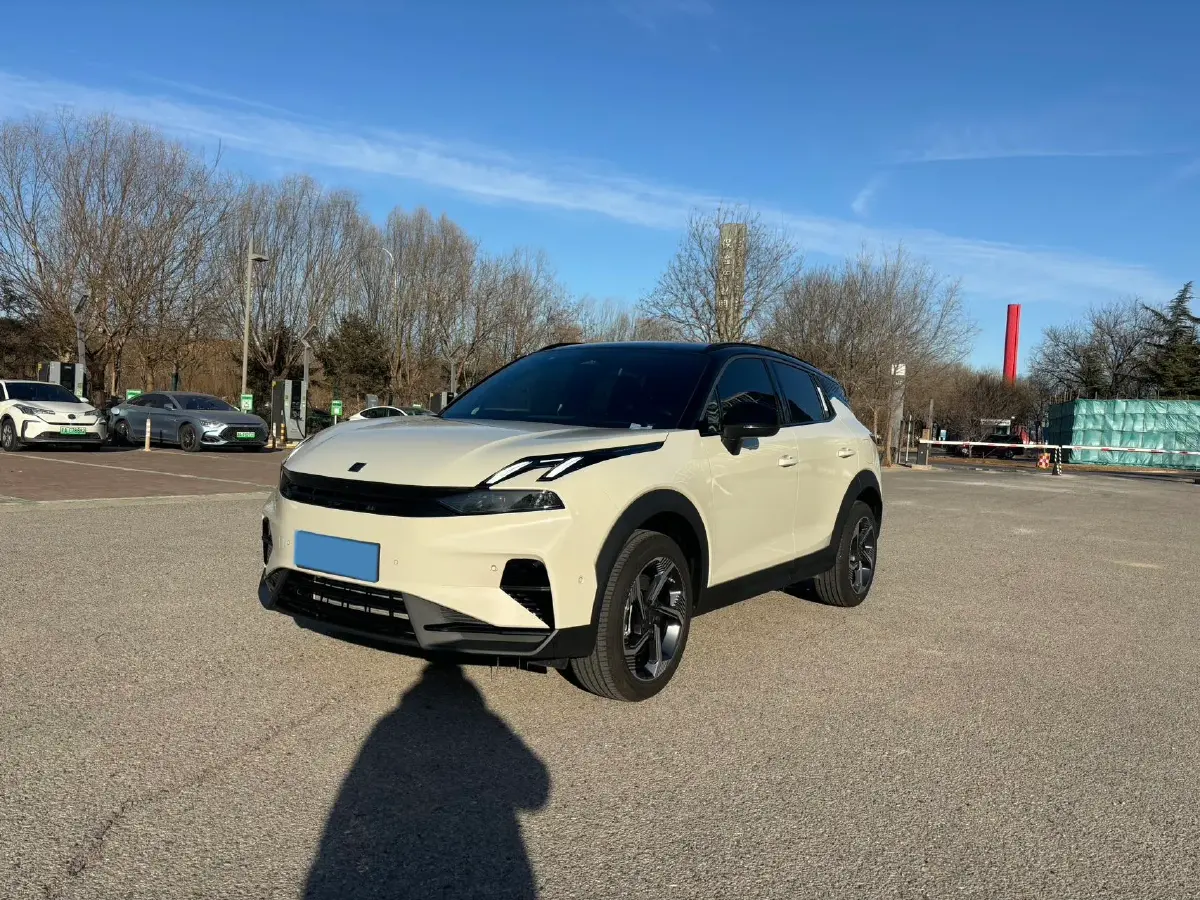 2025 LYNK&CO 06 1.5T 181HP L4 7DCT