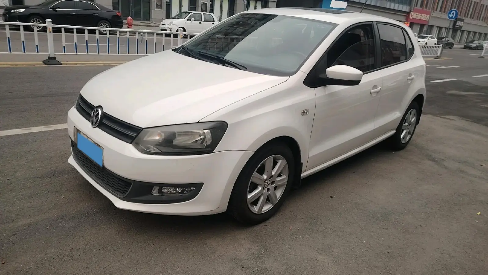 2011 Volkswagen Polo 1.4L 86HP L4 6AT
