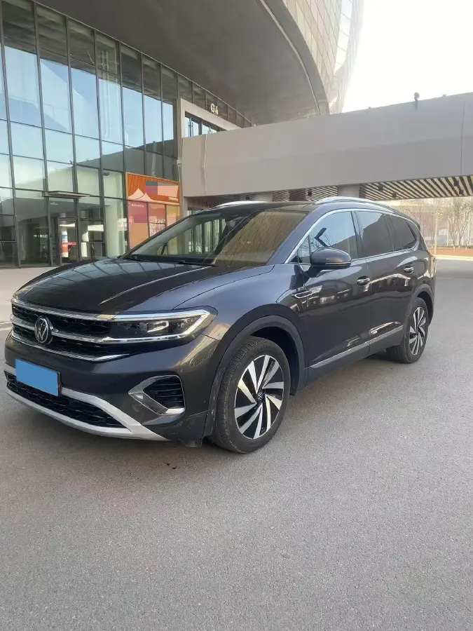 2021 Volkswagen Talagon 2.0T 220HP L4 7DCT