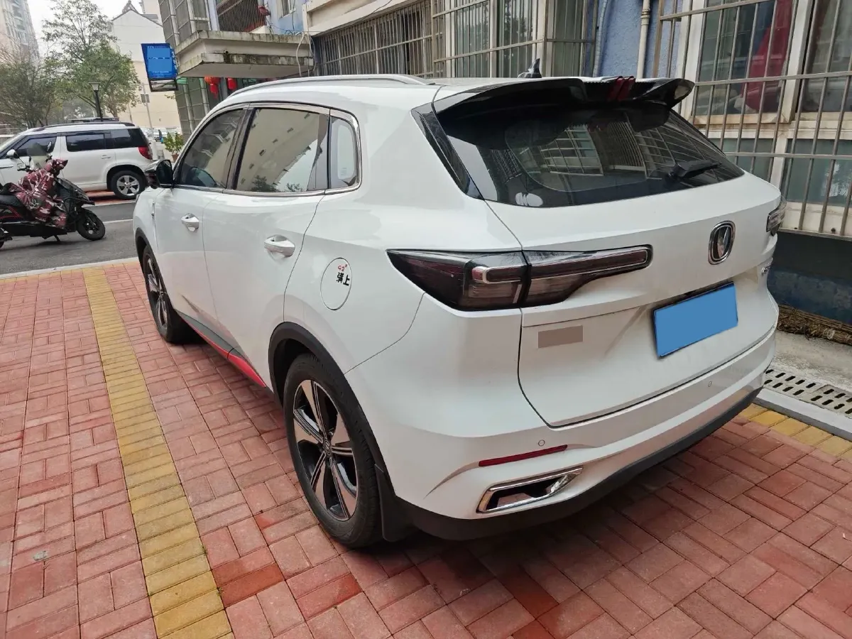 2022 ChangAn Oshan X7 Plus 1.5T 188HP L4 7DCT,autocango,china used car exporter,china ev exporter,chinese used car exporter,chinese used ev exporter