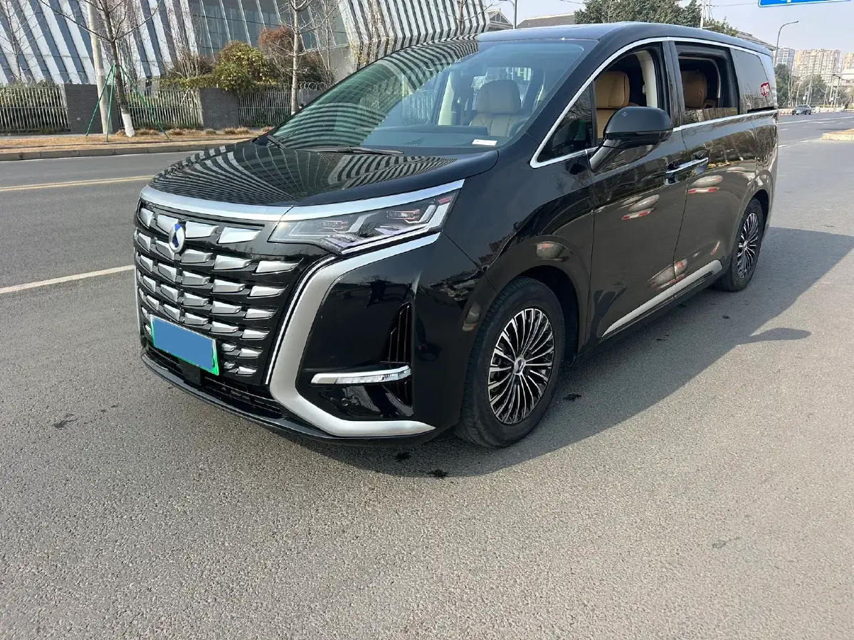 2024 Denza D9 1.5T 139HP L4 E-CVT PHEV 40KWH