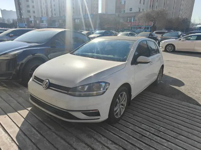 2018 Volkswagen Golf 1.6L 110HP L4 6AT