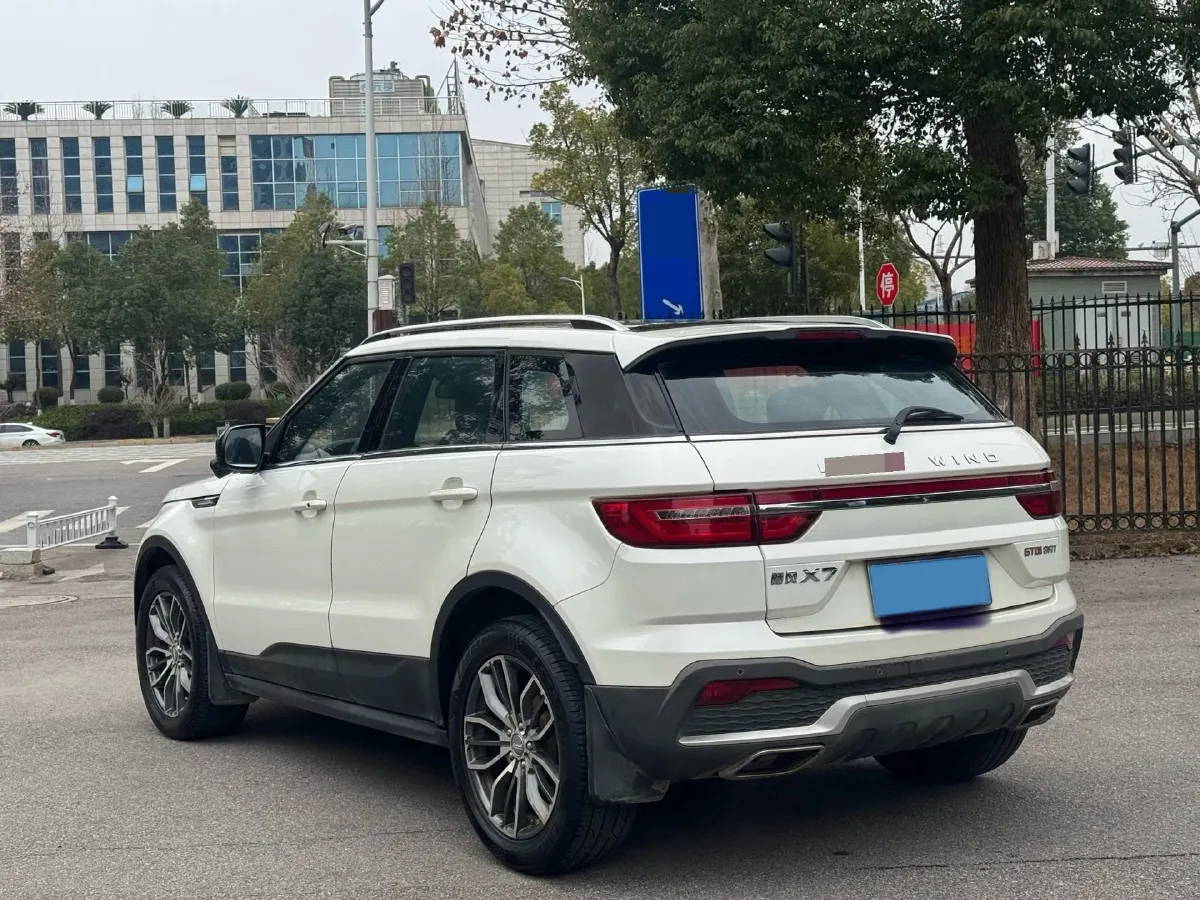 2018 Landwind X7 1.5T 163HP L4 8AT,autocango,china used car exporter,china ev exporter,chinese used car exporter,chinese used ev exporter