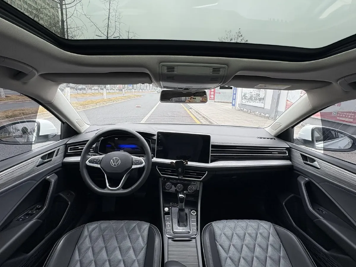 2023 Volkswagen Sagitar 1.4T 150HP L4 7DCT,autocango,china used car exporter,china ev exporter,chinese used car exporter,chinese used ev exporter