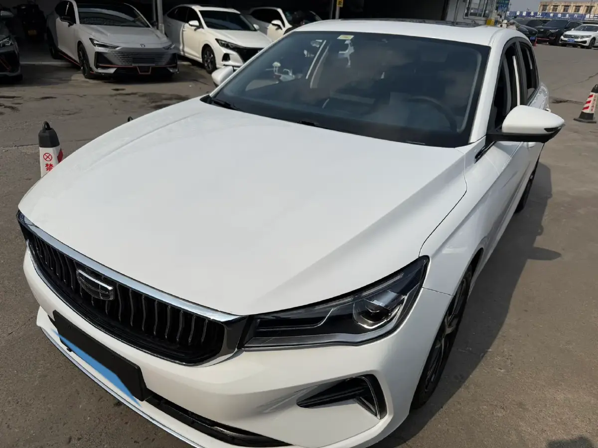 2022 Geely Emgrand 1.5L 114HP L4 CVT
