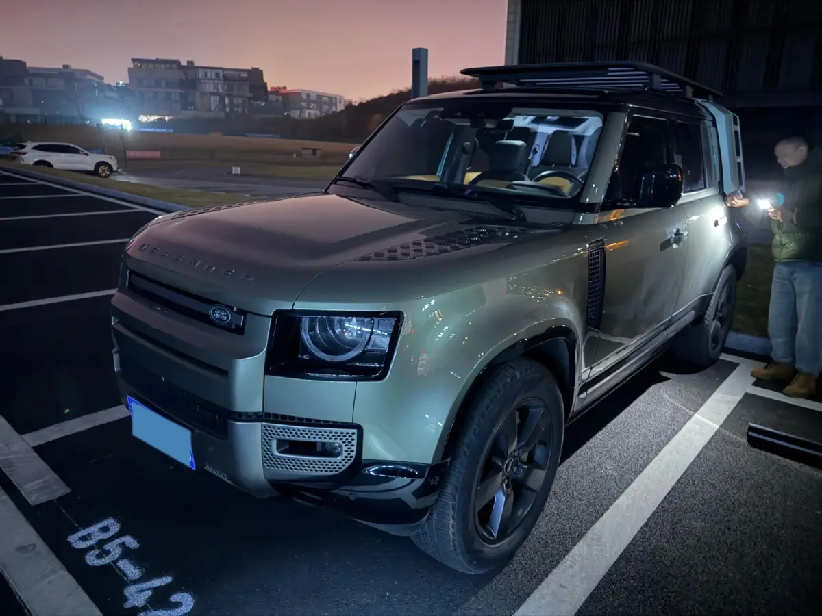 2022 Land Rover Defender 3.0T 400HP L6 8AT