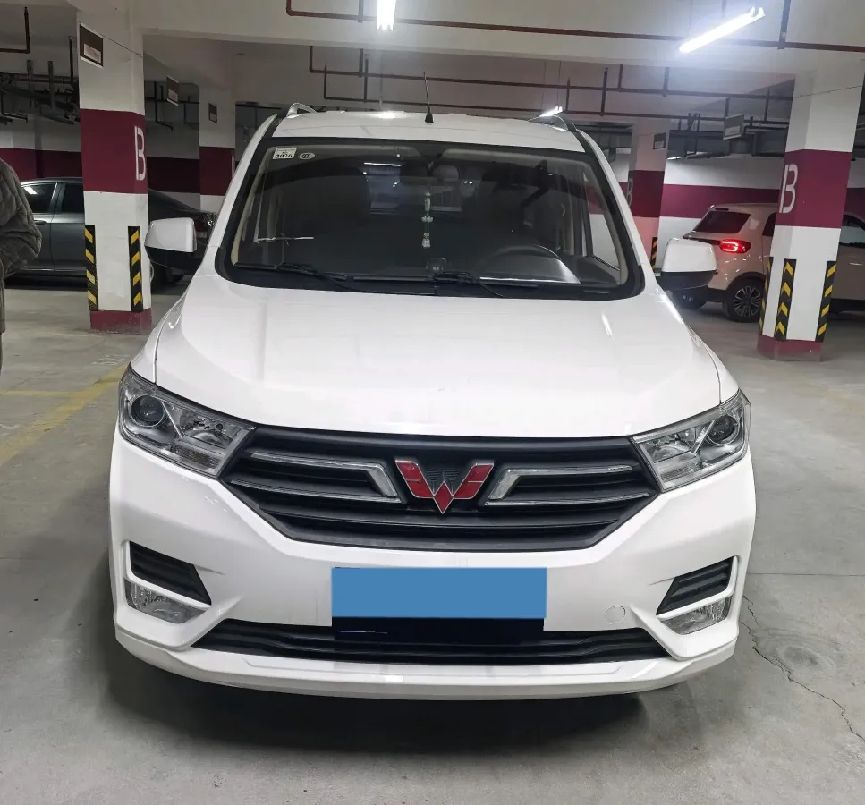 2021 WuLing HongGuang 1.5L 99HP L4 6MT,autocango,china used car exporter,china ev exporter,chinese used car exporter,chinese used ev exporter