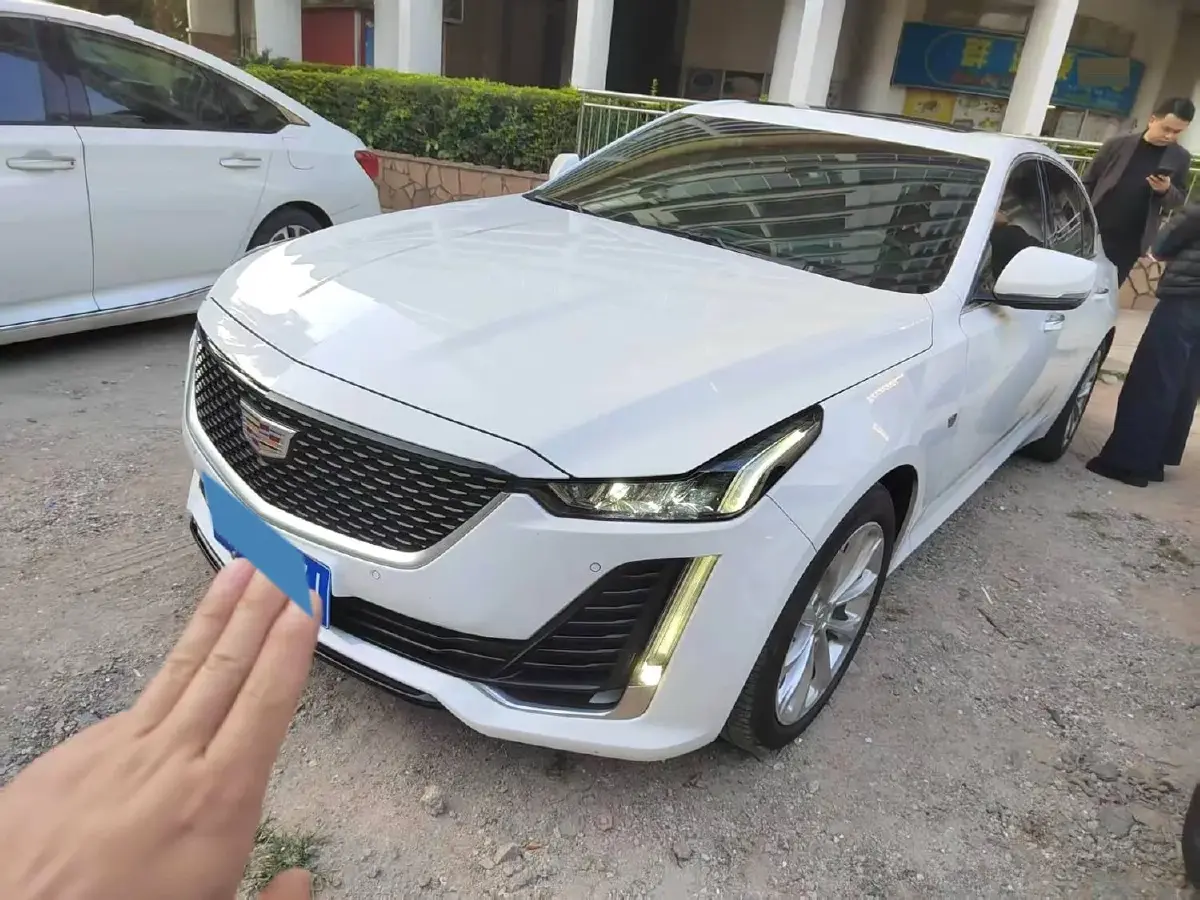 2020 Cadillac CT5 2.0T 237HP L4 10AT