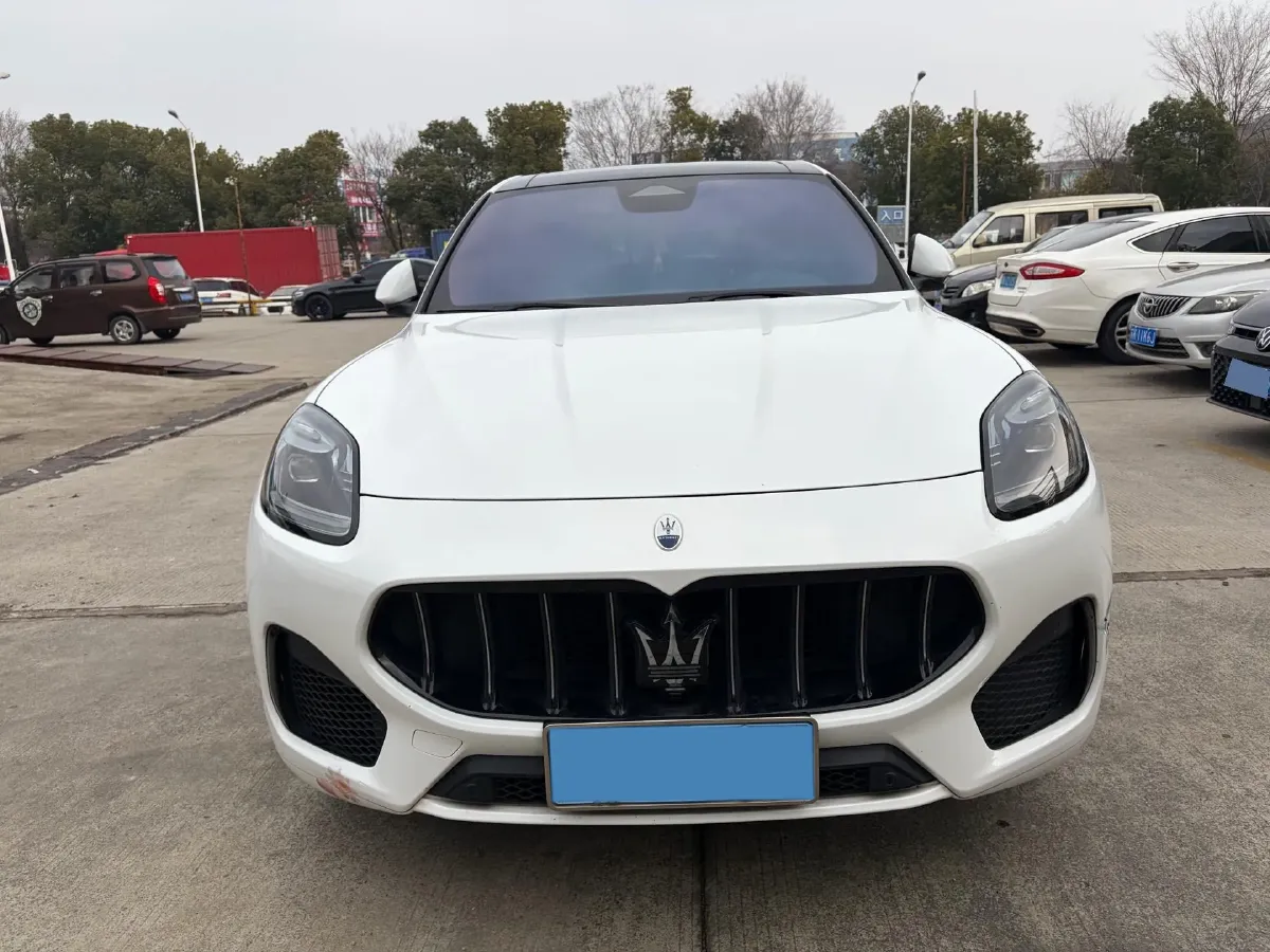 2023 Maserati Grecale 2.0T 300HP L4 8AT,autocango,china used car exporter,china ev exporter,chinese used car exporter,chinese used ev exporter