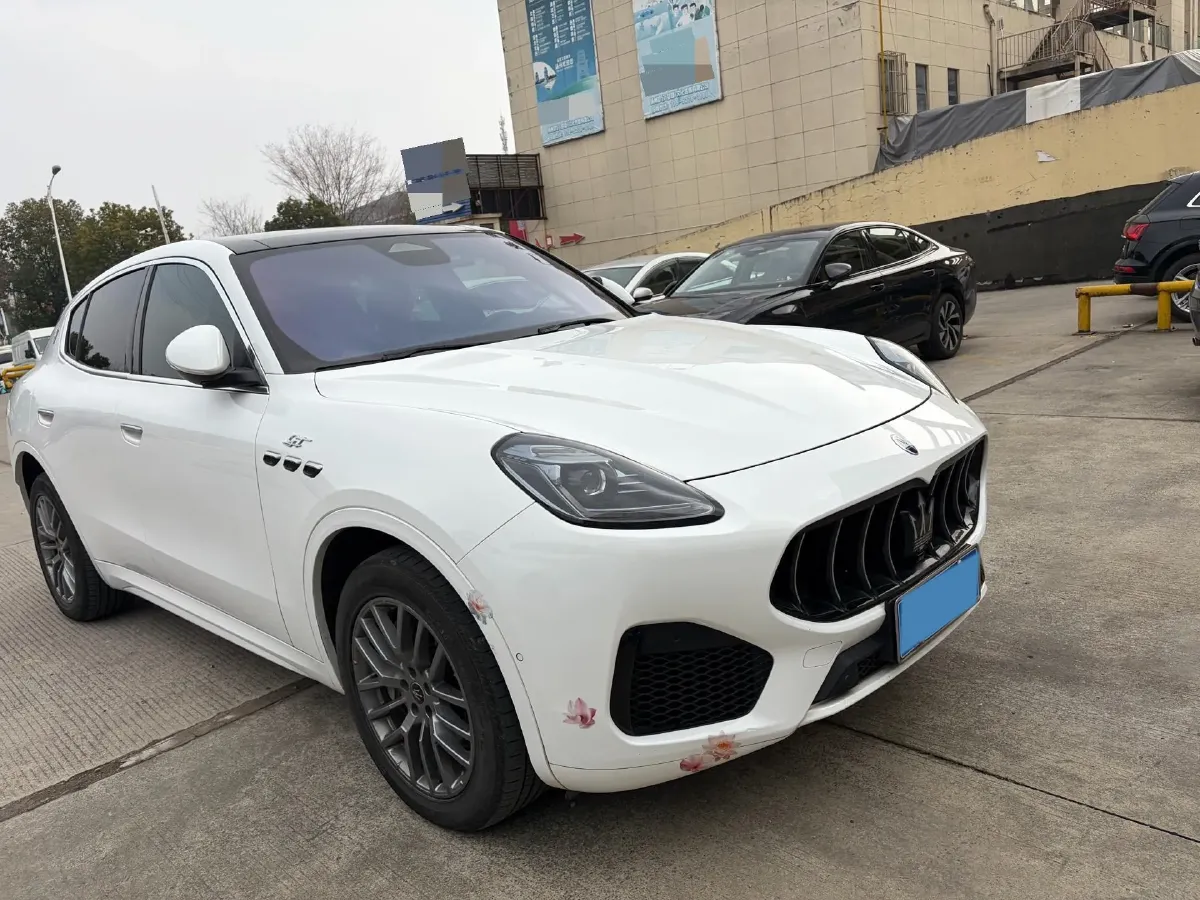 2023 Maserati Grecale 2.0T 300HP L4 8AT,autocango,china used car exporter,china ev exporter,chinese used car exporter,chinese used ev exporter