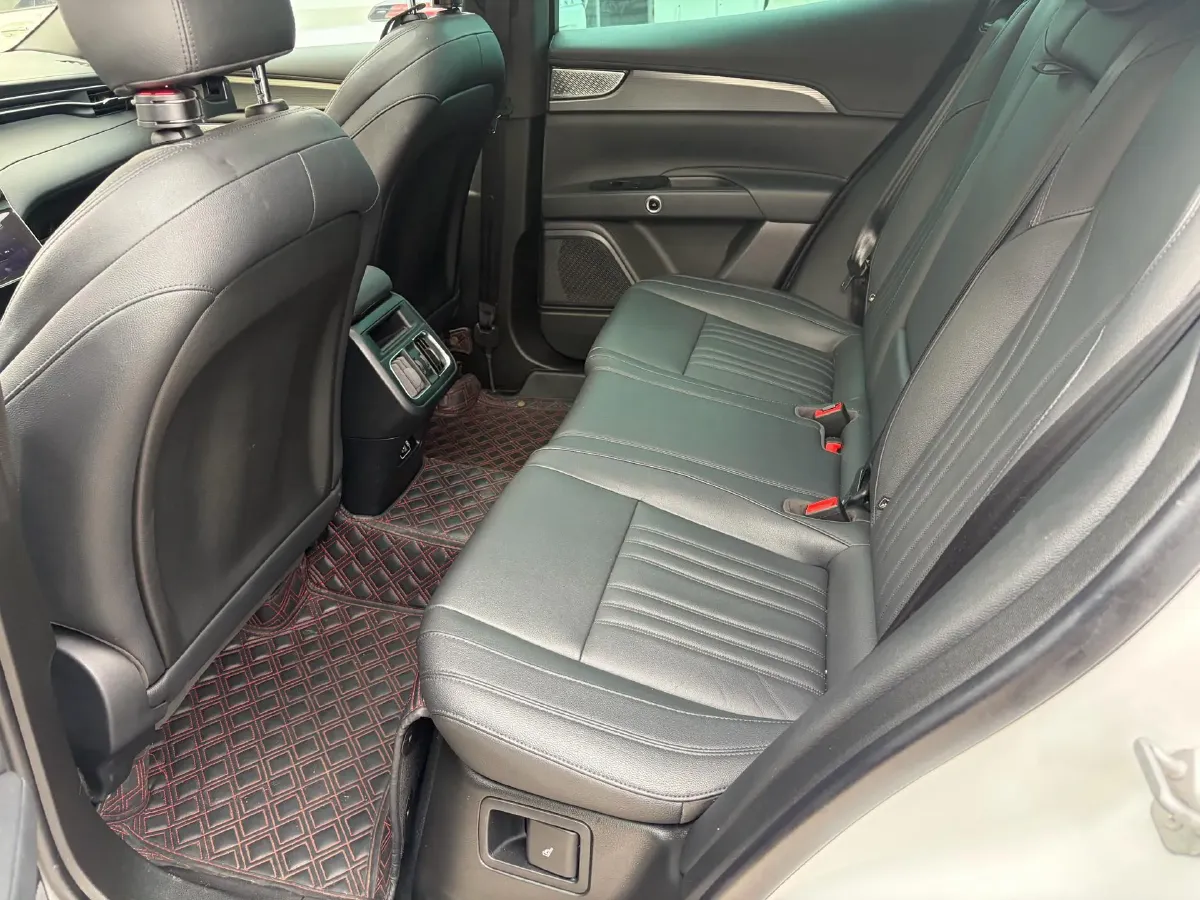 2023 Maserati Grecale 2.0T 300HP L4 8AT,autocango,china used car exporter,china ev exporter,chinese used car exporter,chinese used ev exporter