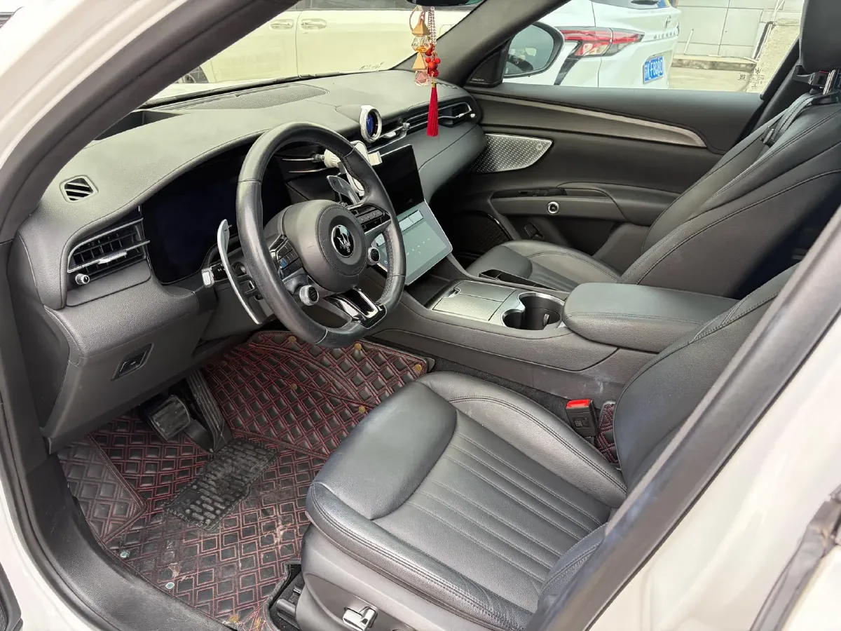 2023 Maserati Grecale 2.0T 300HP L4 8AT,autocango,china used car exporter,china ev exporter,chinese used car exporter,chinese used ev exporter