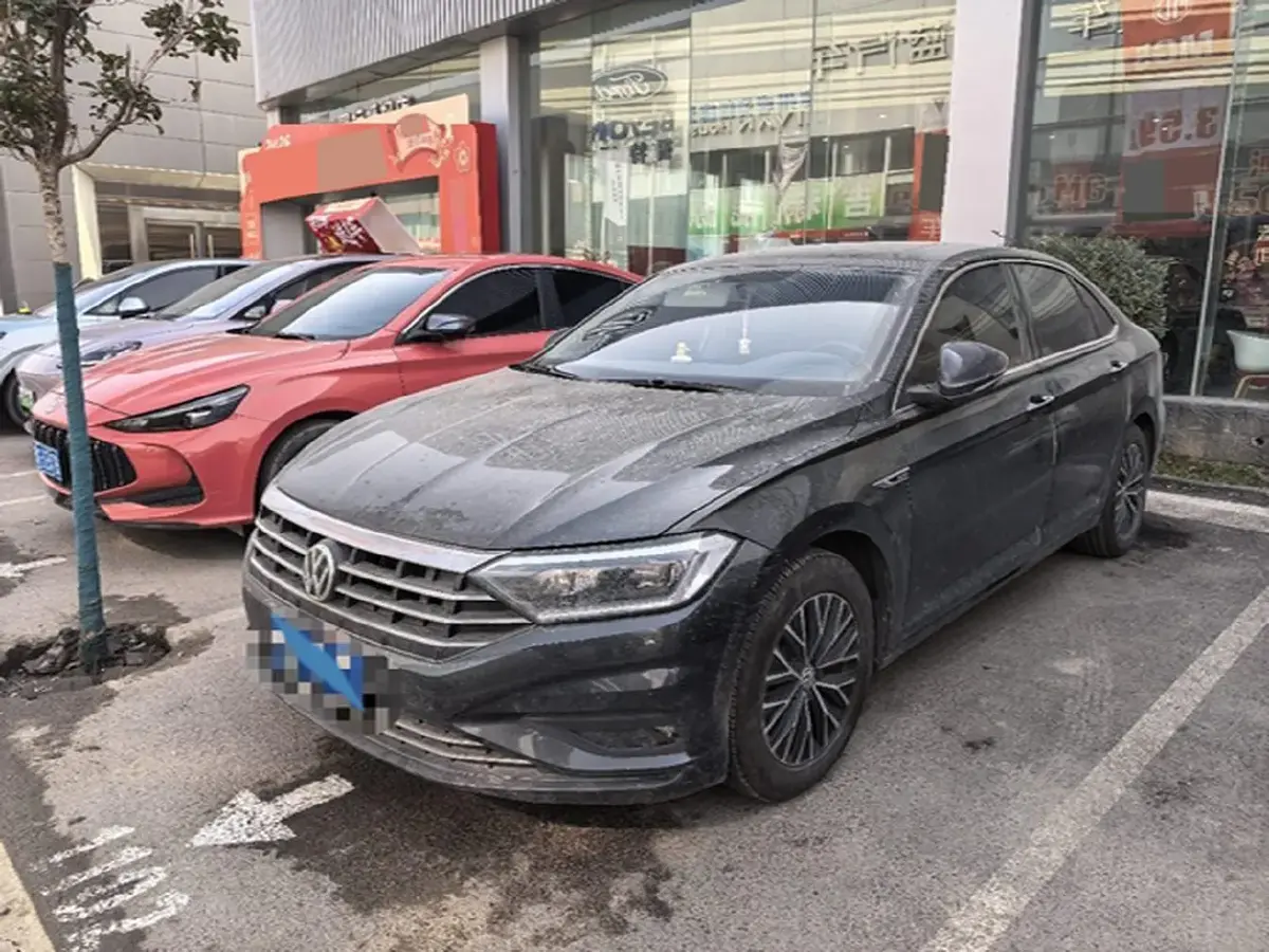 2021 Volkswagen Sagitar 1.2T 116HP L4 7DCT