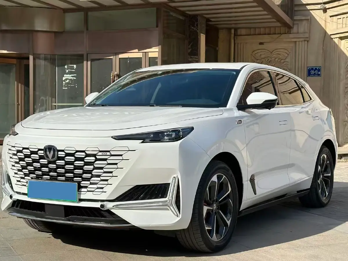 2023 ChangAn UNI-K iDD 1.5T 170HP L4 6TCT PHEV 28.39KWH