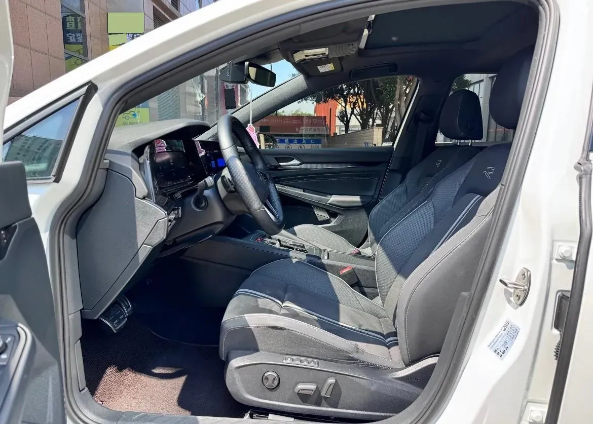 2021 Volkswagen Golf 1.4T 150HP L4 7DCT,autocango,china used car exporter,china ev exporter,chinese used car exporter,chinese used ev exporter