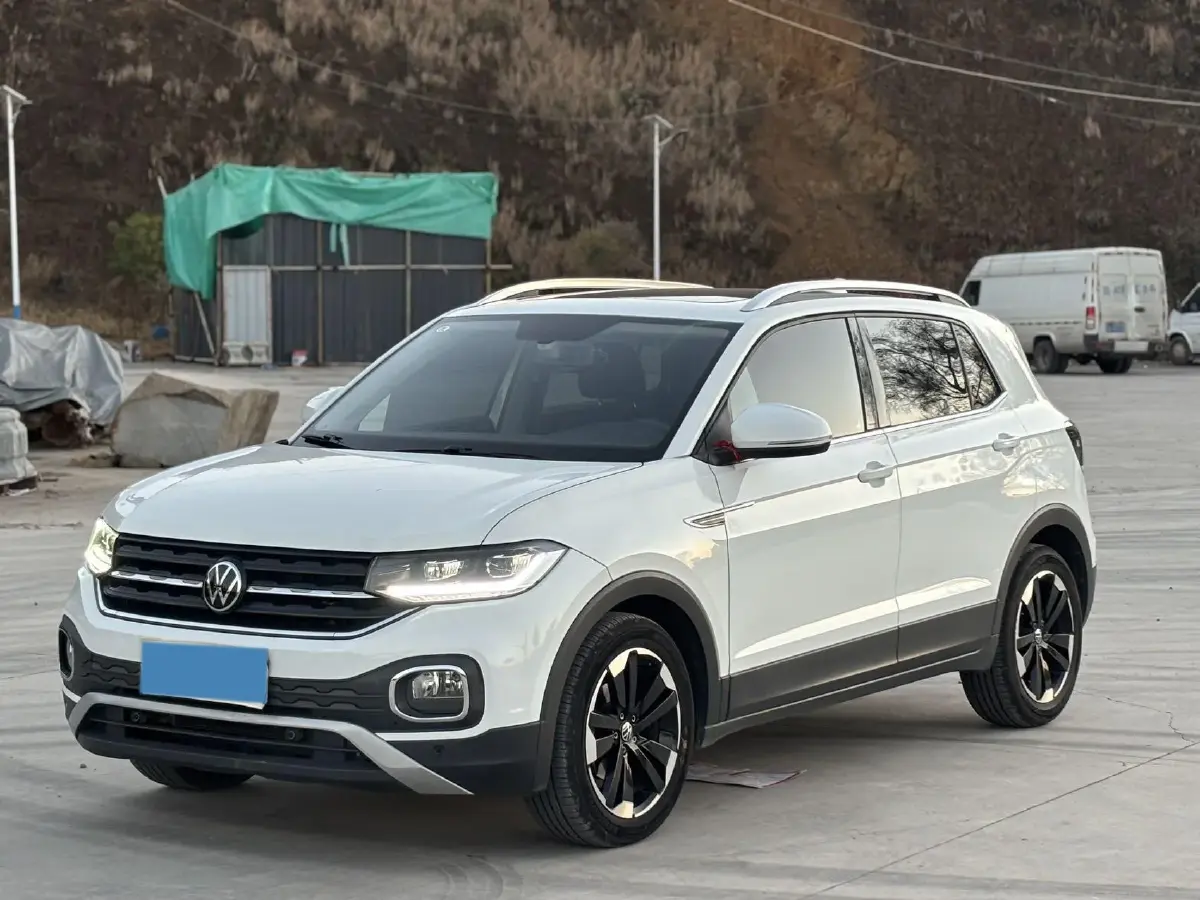 2021 Volkswagen Tacqua 1.5L 113HP L4 6AT