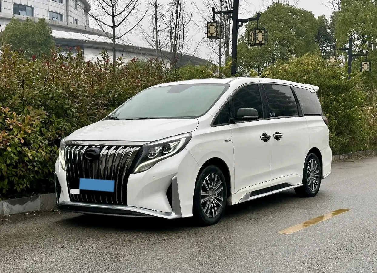 2021 GAC Trumpchi M8 2.0T 252HP L4 8AT