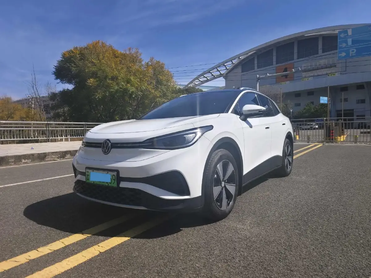 2025 Volkswagen ID.4 X BEV 52.8KWH