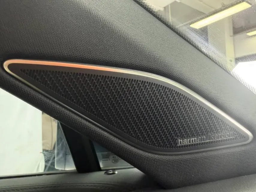 2024 Volkswagen Tiguan L 2.0T 220HP L4 7DCT,autocango,china used car exporter,china ev exporter,chinese used car exporter,chinese used ev exporter