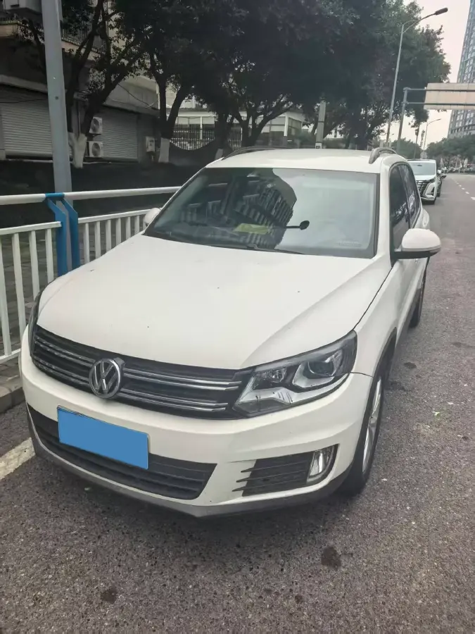 2016 Volkswagen Touran 1.4T 150HP L4 7DCT