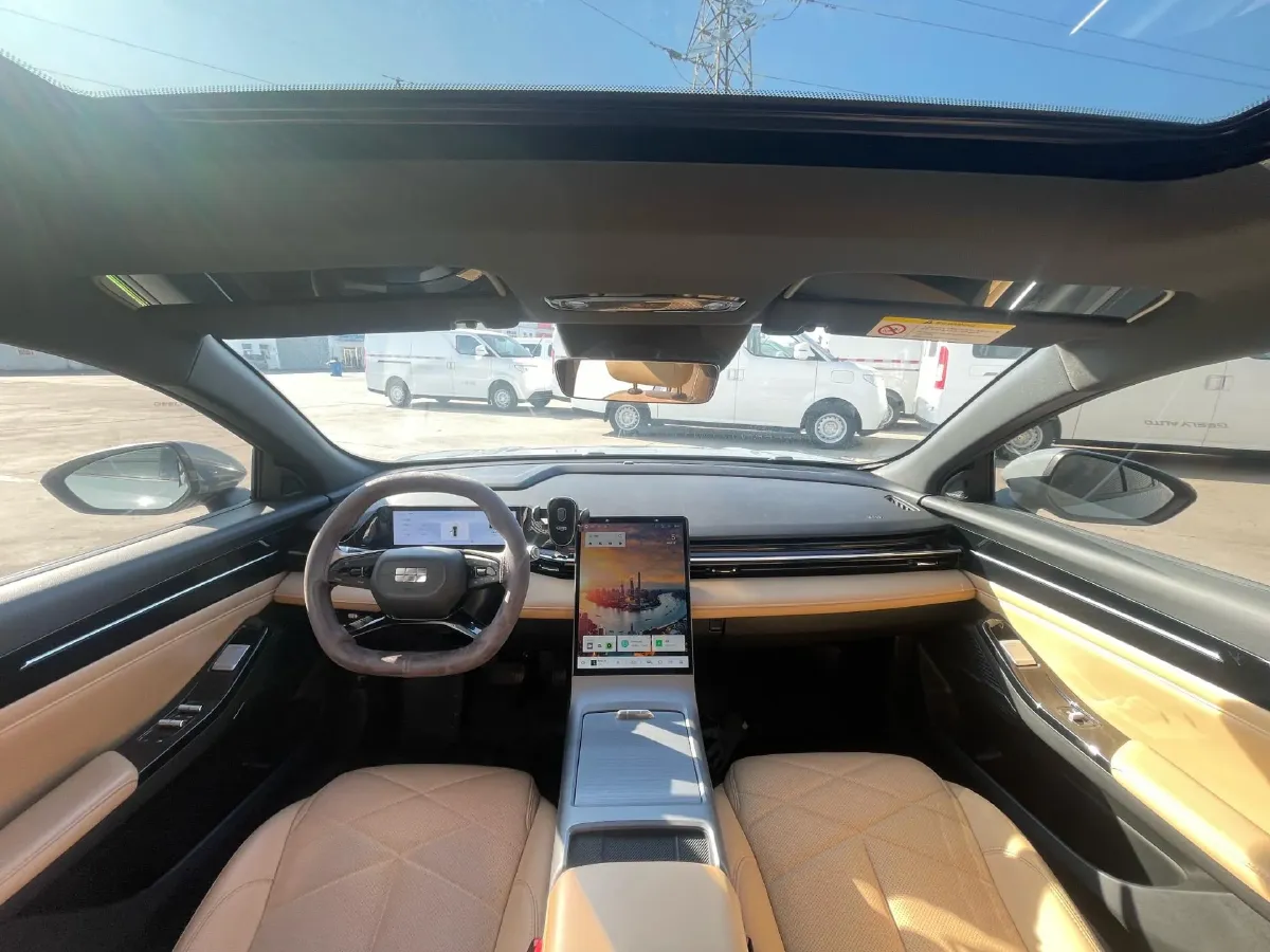 2023 Geely Galaxy L6 1.5T 163HP L4 3DHT PHEV,autocango,china used car exporter,china ev exporter,chinese used car exporter,chinese used ev exporter