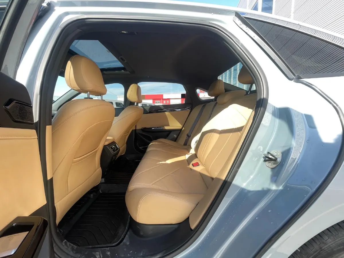 2023 Geely Galaxy L6 1.5T 163HP L4 3DHT PHEV,autocango,china used car exporter,china ev exporter,chinese used car exporter,chinese used ev exporter