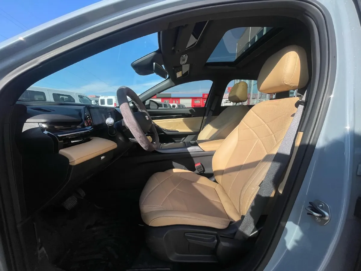 2023 Geely Galaxy L6 1.5T 163HP L4 3DHT PHEV,autocango,china used car exporter,china ev exporter,chinese used car exporter,chinese used ev exporter