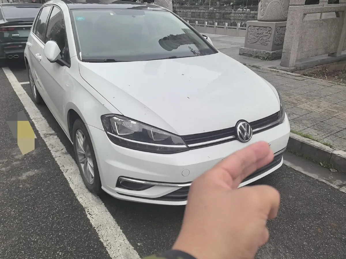 2018 Volkswagen Golf 1.6L 110HP L4 6AT,autocango,china used car exporter,china ev exporter,chinese used car exporter,chinese used ev exporter