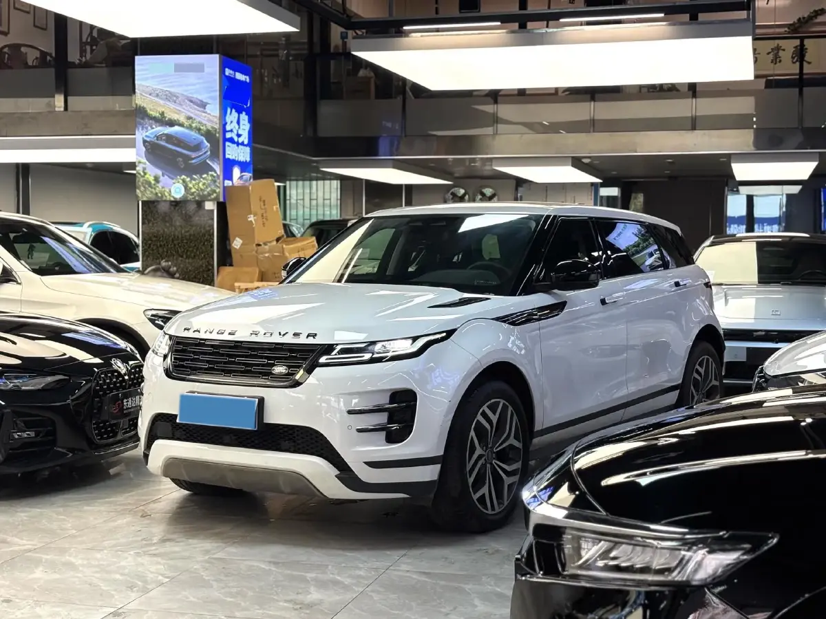 2024 Land Rover Range Rover Evoque 2.0T 249HP L4 9AT