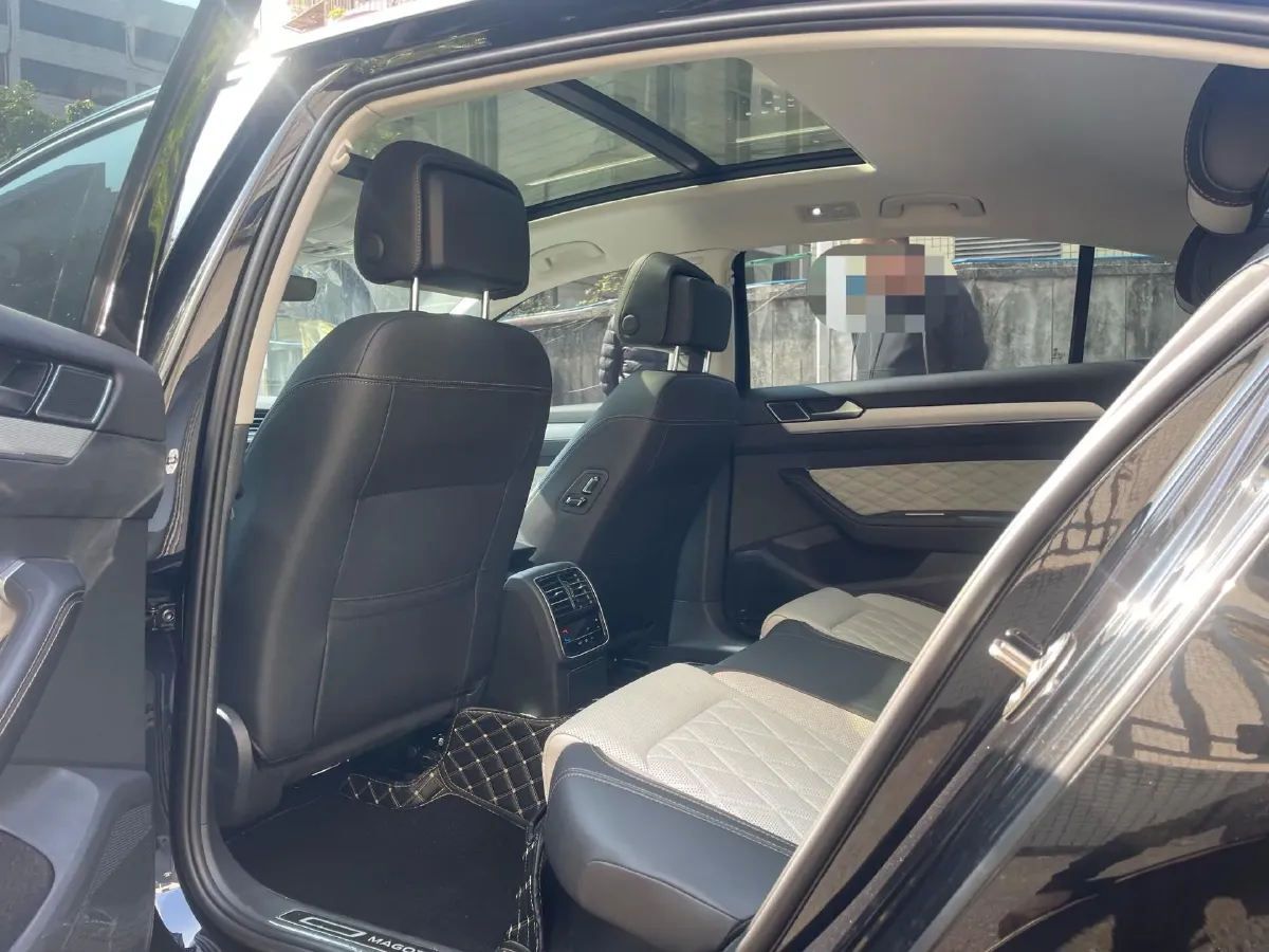2023 Volkswagen Magotan 2.0T 186HP L4 7DCT,autocango,china used car exporter,china ev exporter,chinese used car exporter,chinese used ev exporter