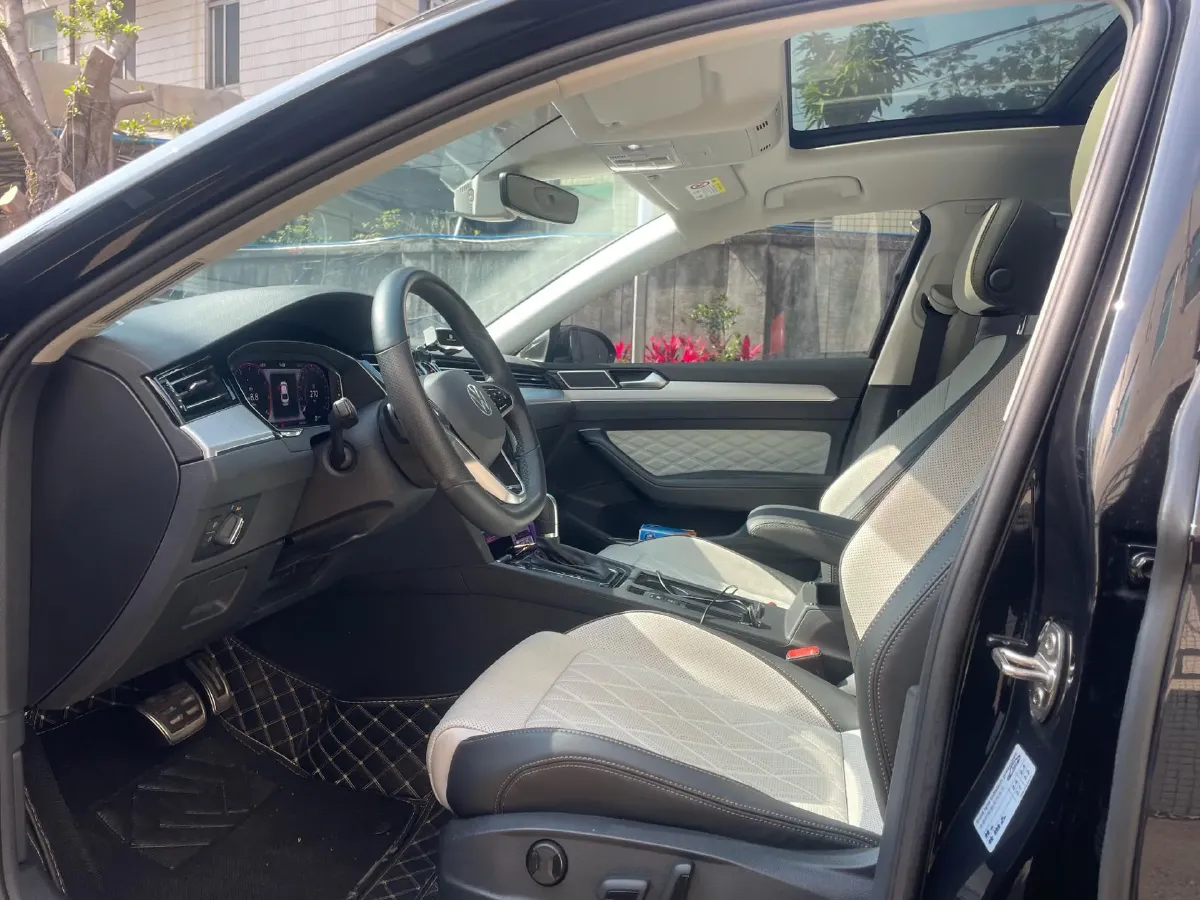 2023 Volkswagen Magotan 2.0T 186HP L4 7DCT,autocango,china used car exporter,china ev exporter,chinese used car exporter,chinese used ev exporter