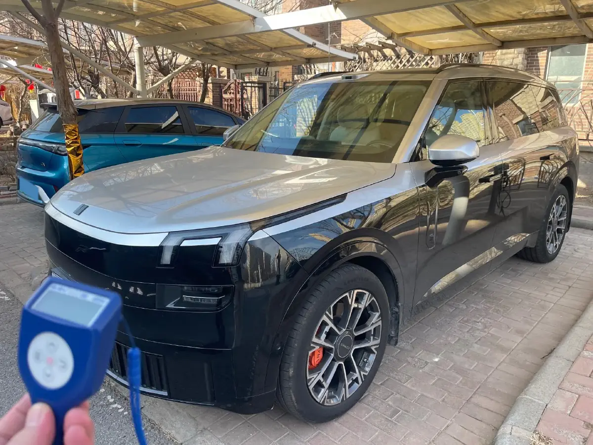 2025 LYNK&CO 900 2.0T 254HP L4 3DHT PHEV