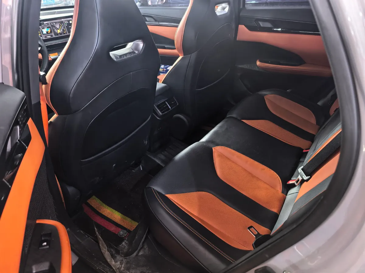 2023 ChangAn UNI-V 1.5T 188HP L4 7DCT,autocango,china used car exporter,china ev exporter,chinese used car exporter,chinese used ev exporter