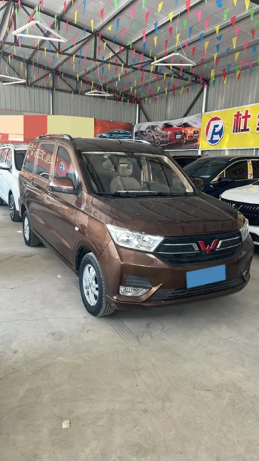2021 WuLing RongGuang New Truck 1.5L 99HP L4 5MT,autocango,china used car exporter,china ev exporter,chinese used car exporter,chinese used ev exporter