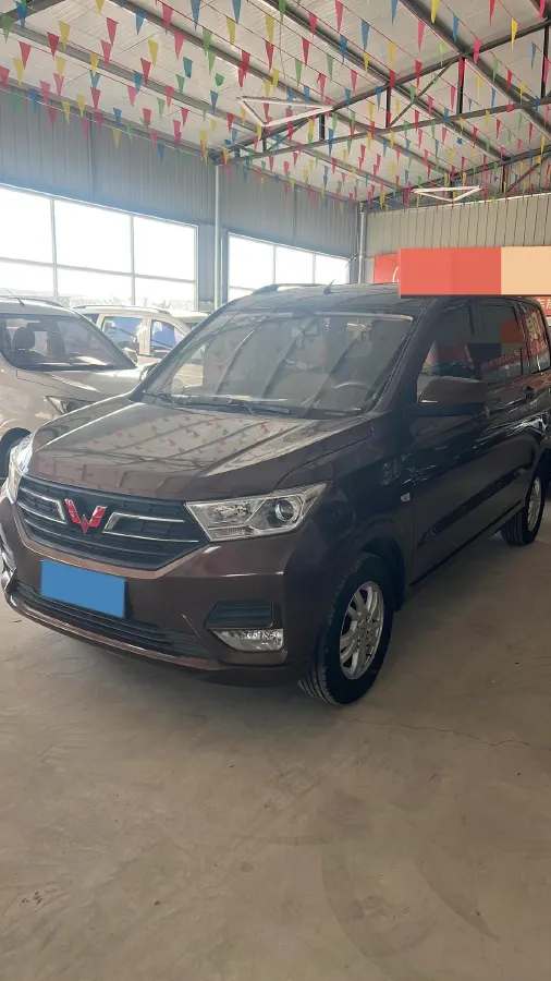 2021 WuLing RongGuang New Truck 1.5L 99HP L4 5MT,autocango,china used car exporter,china ev exporter,chinese used car exporter,chinese used ev exporter