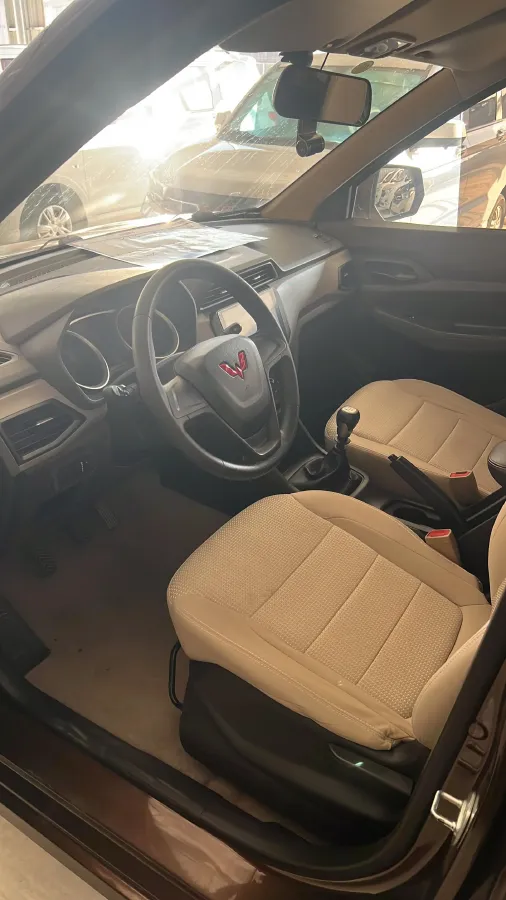 2021 WuLing RongGuang New Truck 1.5L 99HP L4 5MT,autocango,china used car exporter,china ev exporter,chinese used car exporter,chinese used ev exporter