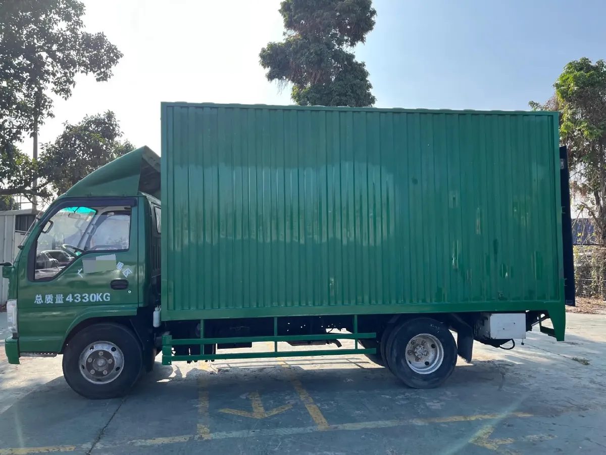 2016 Qoros 3 1.6L 126HP L4 6MT,autocango,china used car exporter,china ev exporter,chinese used car exporter,chinese used ev exporter