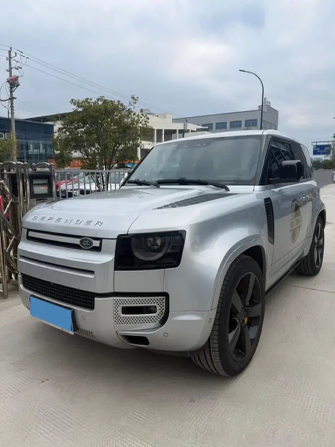 2022 Land Rover Defender 3.0T 400HP L6 8AT