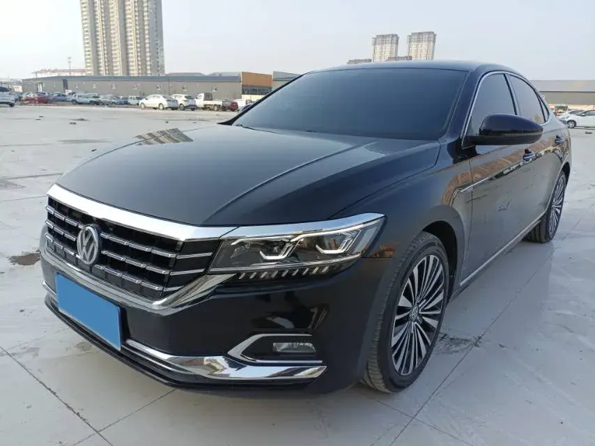 2019 Volkswagen Passat 2.0T 186HP L4 7DCT